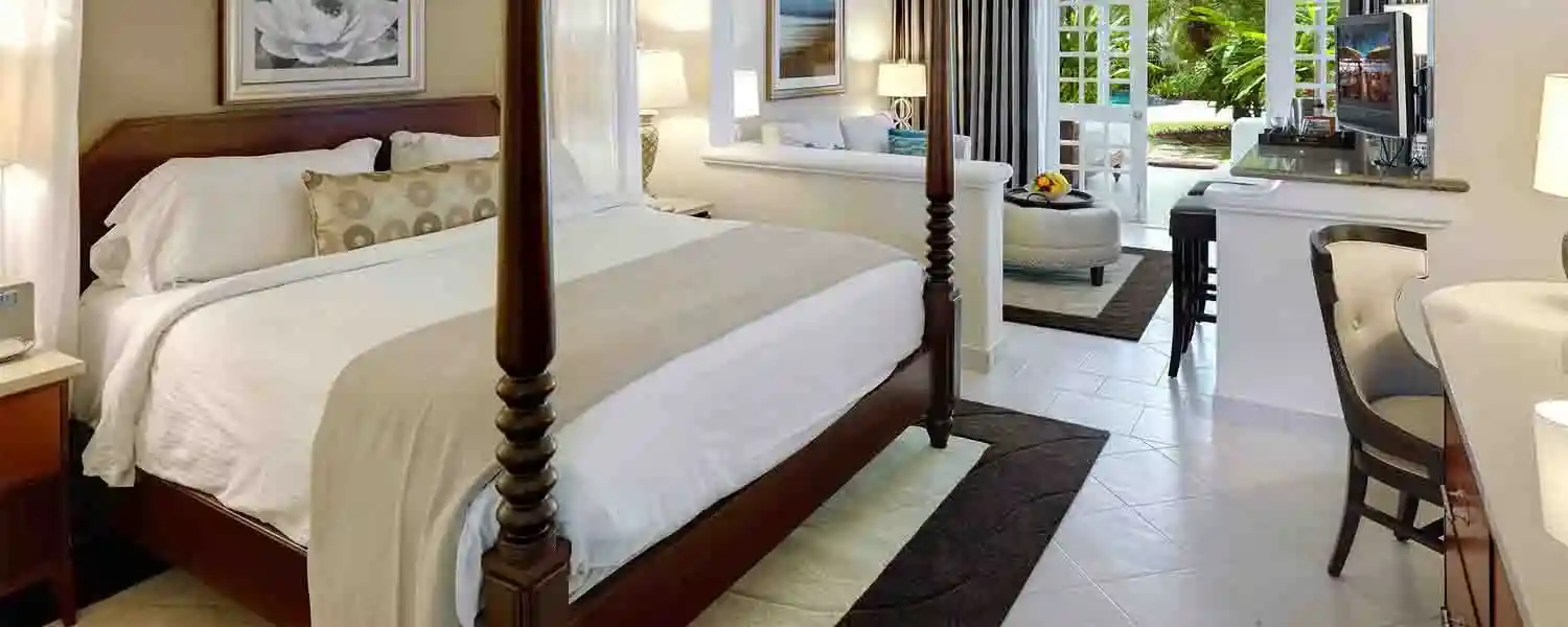 Colony Club by Elegant Hotels-1